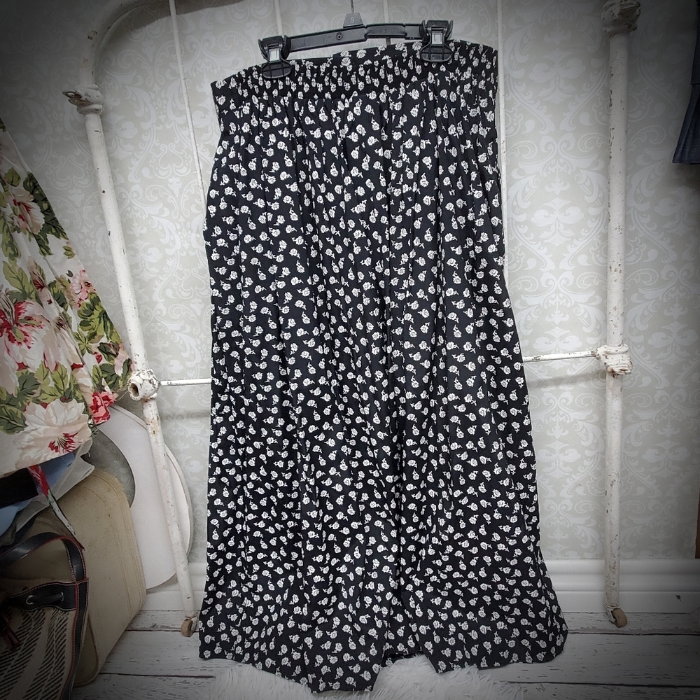 Vintage BOX OFFICE FLORAL PATTERN SKIRT